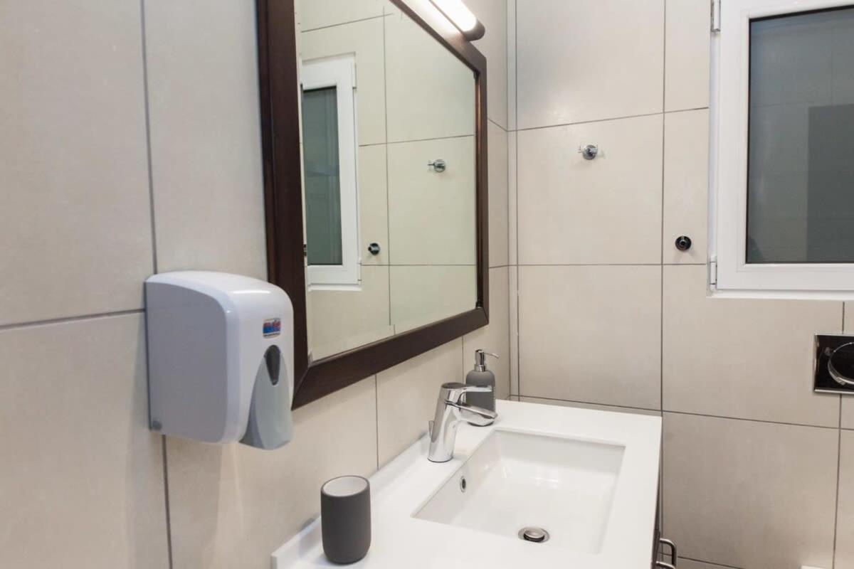 アテネElegant Urban Escape 1 Bd Apt In Kolonakiアパートメント エクステリア 写真